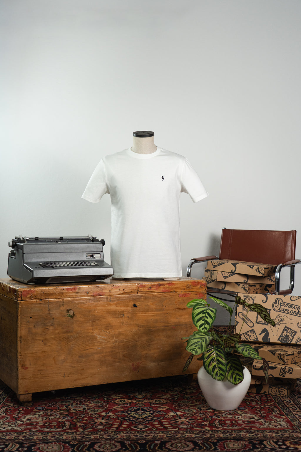 EXPLORER TEE WHITE